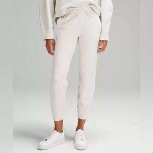 Lululemon Soft Jersey Classic-Fit Mid-Rise Jogger in White Opal, Size 6